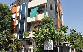2 Bhk All Ac Rooms Solapur Home Stay By Stay Nestura
